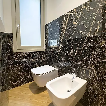 Lägenhet Lovely Bergamo